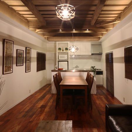 Chikyuutabikazoku Usj Apartment Osaka Luaran gambar